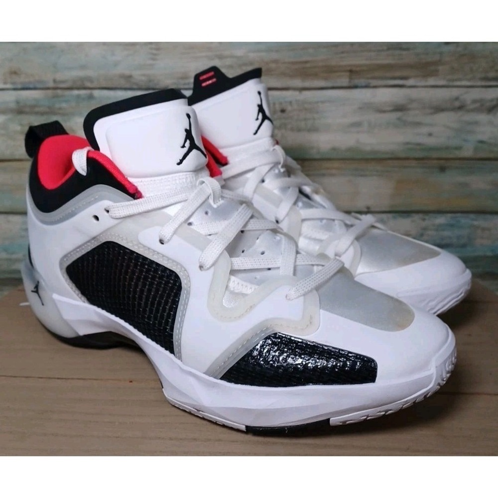 Size 8 - Air Jordan 37 Low Siren Red